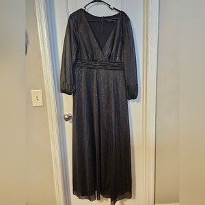 Black v neck dress
